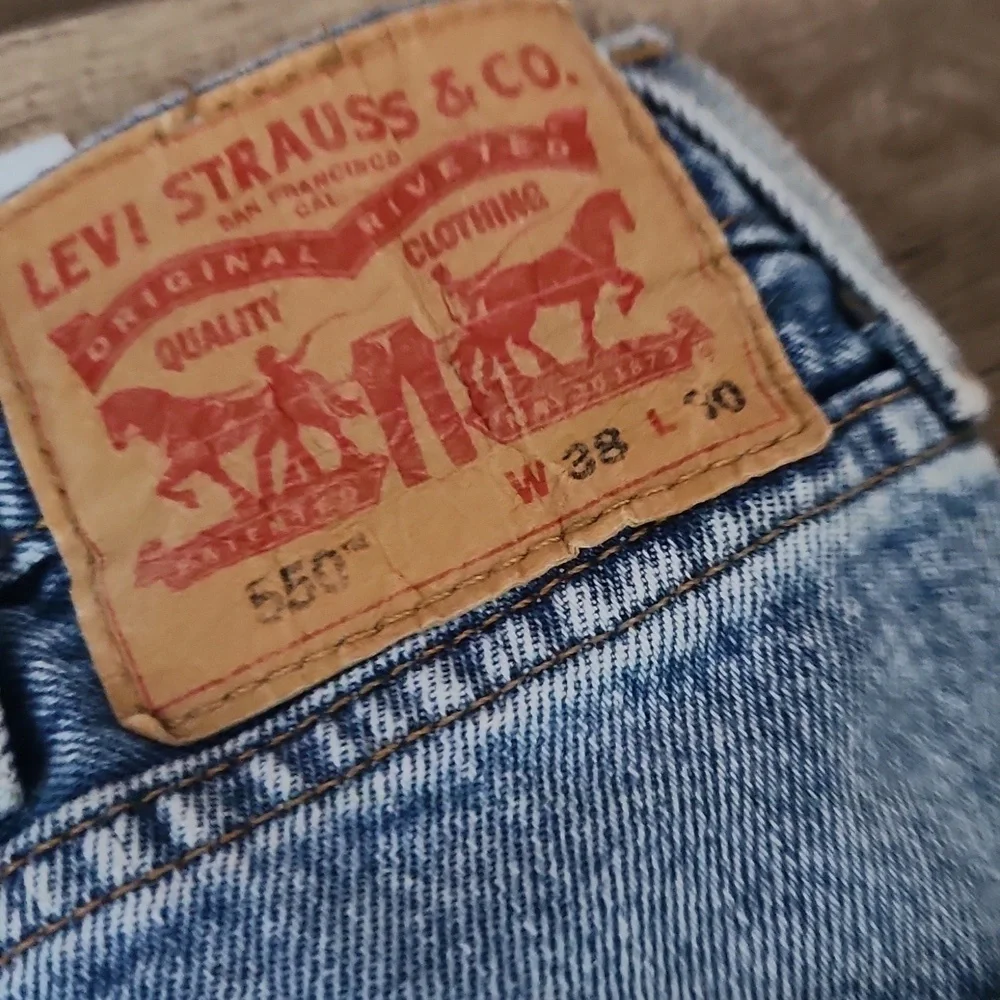 Levi's Lightwash Distressed Jeans Size 38/30